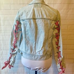 Forever 21 Women’s Lace Up Sleeves Denim Jean Jacket